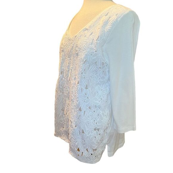 J Jill White Overlayed Appliquéd 3/4 Sleeve Top V-scooped Neck Line size Medium - Picture 3 of 9